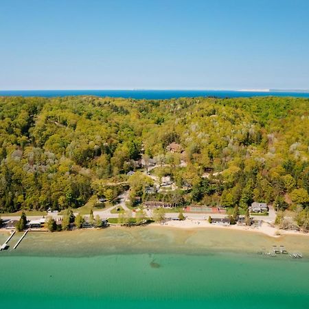 Chimney Corners Resort Frankfort Exterior photo