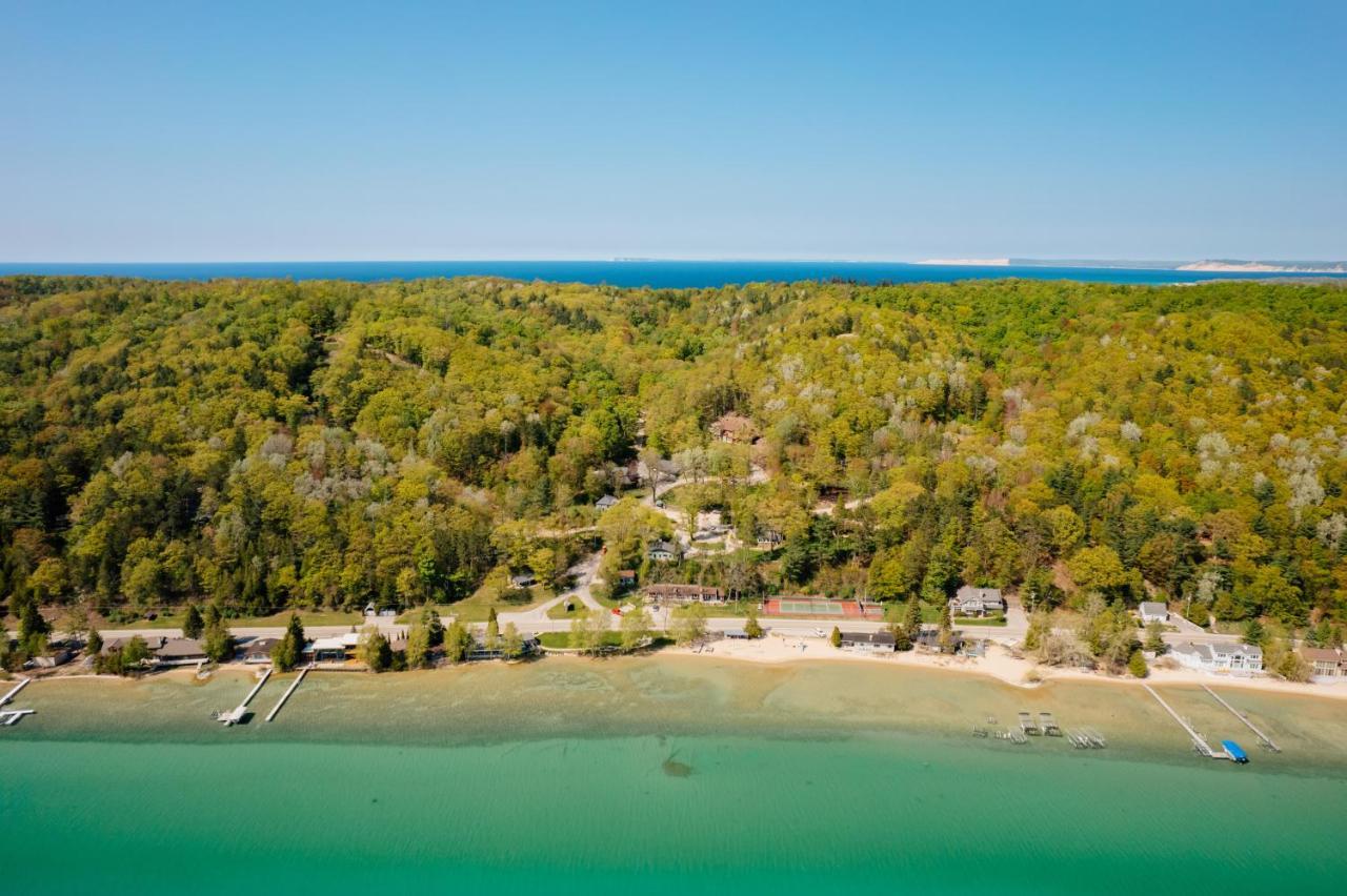 Chimney Corners Resort Frankfort Exterior photo