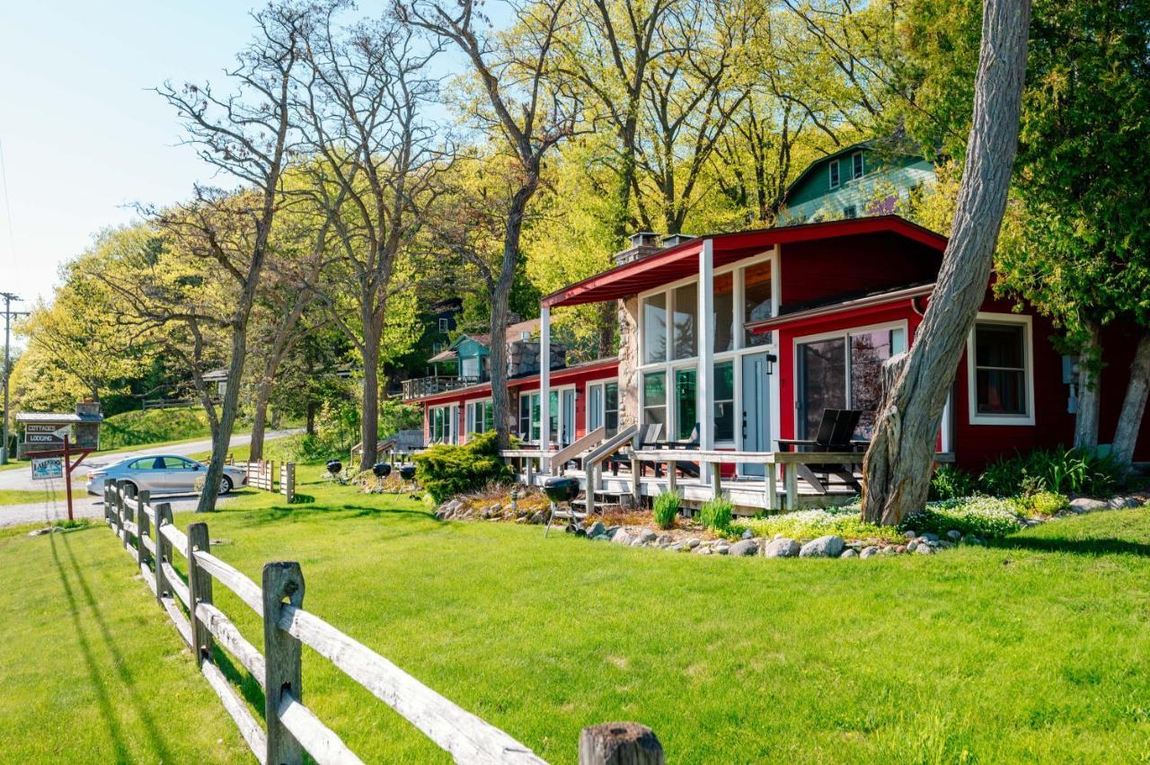 Chimney Corners Resort Frankfort Exterior photo