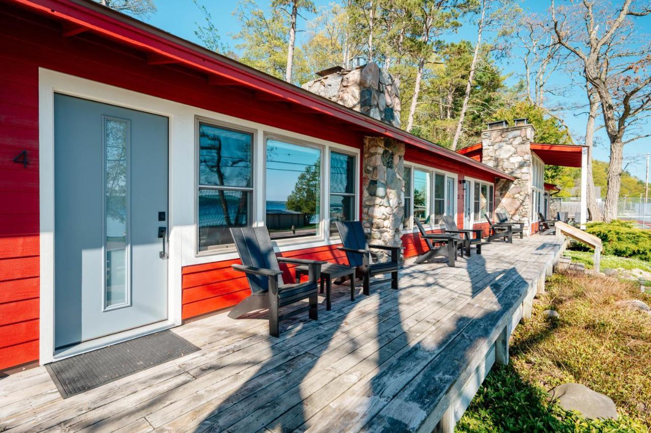 Chimney Corners Resort Frankfort Exterior photo