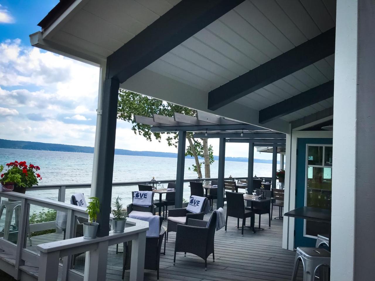 Chimney Corners Resort Frankfort Exterior photo
